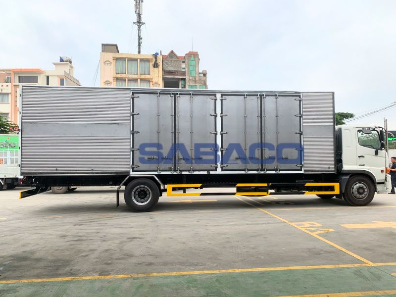 hino fg 8 tấn thùng kín