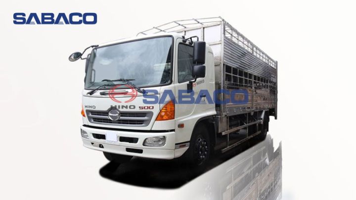 Xe tải Hino chở gia súc trâu bò, heo (lợn) 8 tấn FG