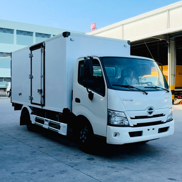 XZU710 - Thùng Kín Bửng Nâng