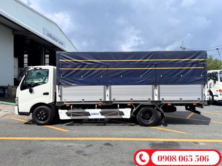 Xe tải Hino thùng mui bạt
