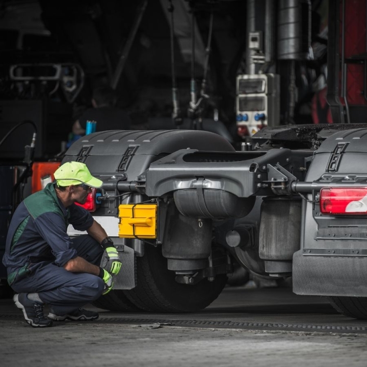 Bảo trì hệ thống lái Hino