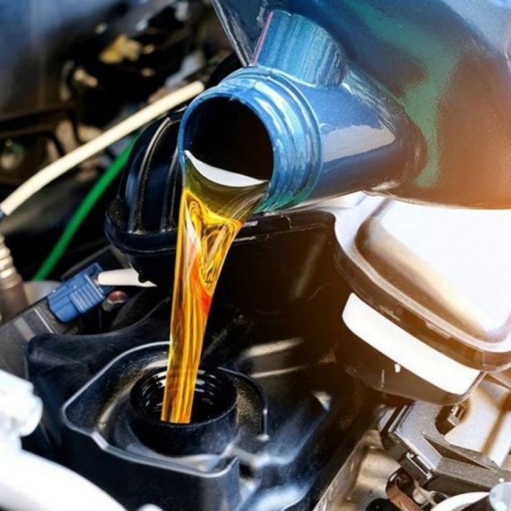 thay dầu hộp số Hino