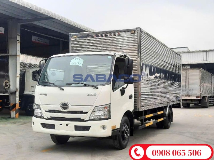 Đóng thùng Hino thùng kín – Giải pháp tối ưu cho vận tải hàng hóa an toàn và chuyên nghiệp